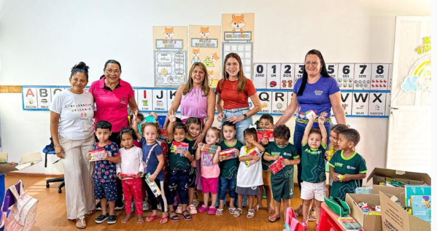 Mais de 8 mil kits escolares são adquiridos para a rede municipal de ensino