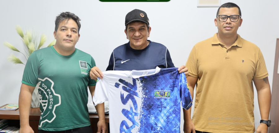 Vereador Milton recebe sensei de karatê após destaque nacional